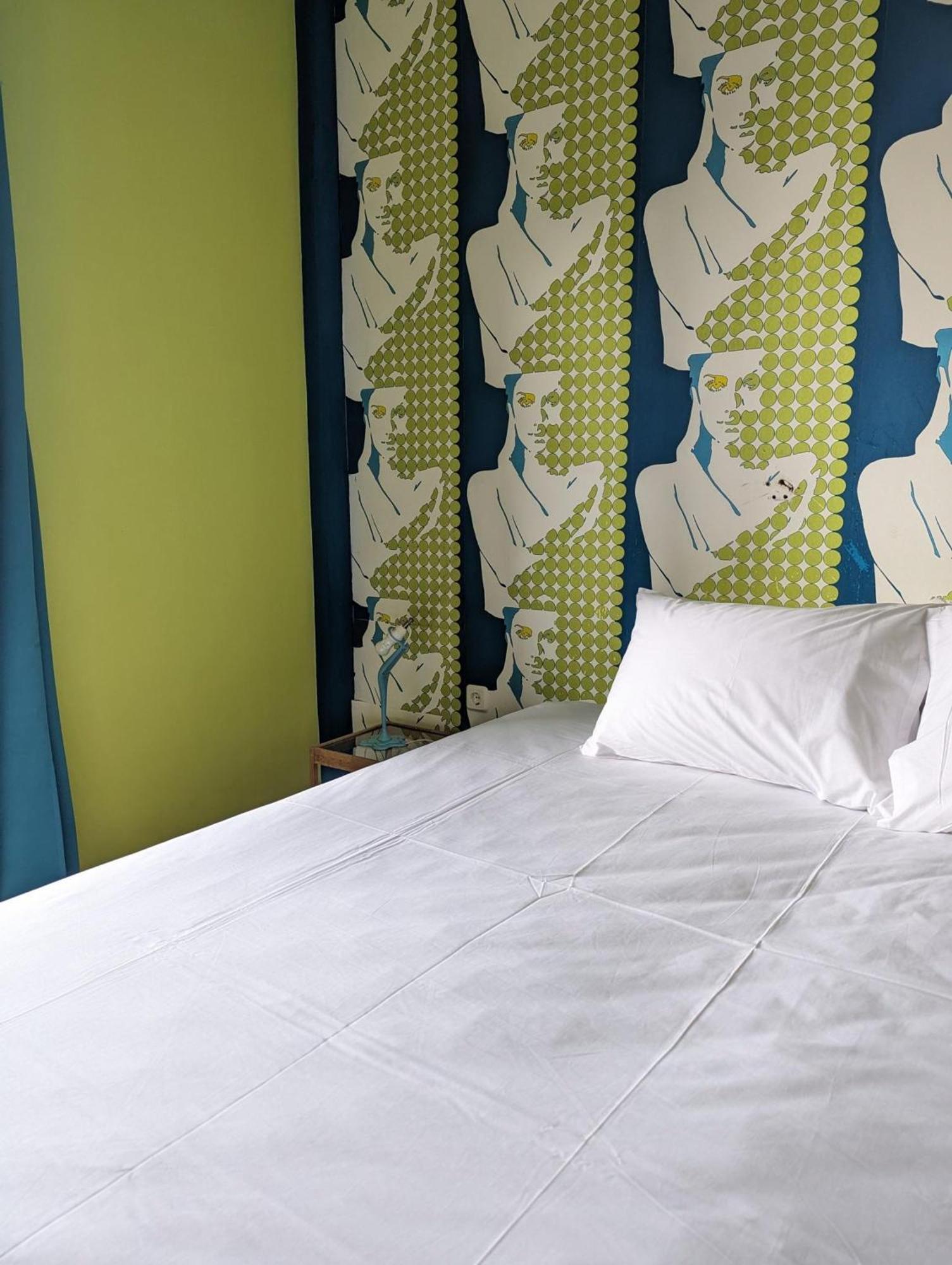 Okeania Seafront Rooms In Kamena Vourla Buitenkant foto