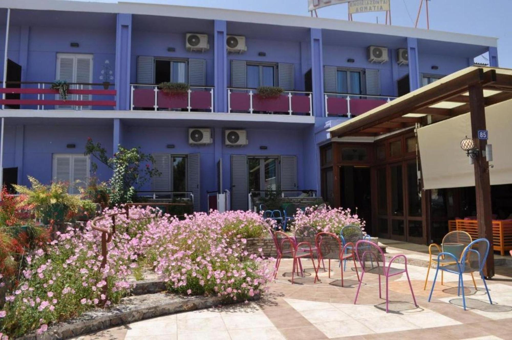 Okeania Seafront Rooms In Kamena Vourla Buitenkant foto